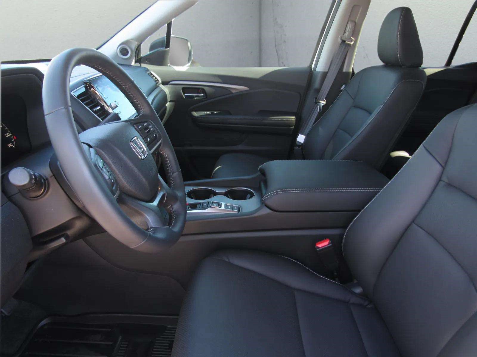 Certified 2025 Honda Ridgeline RTL image 14