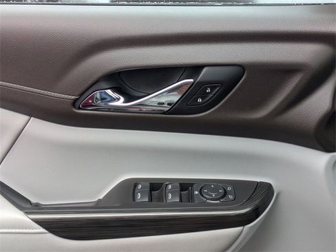 Used 2020 GMC Acadia SLT w/ LPO, Floor Liner Package image 12