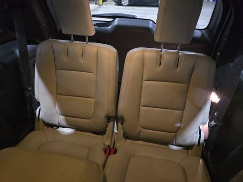 Used 2015 Ford Explorer XLT w/ Equipment Group 202A AWD/4WD image 27