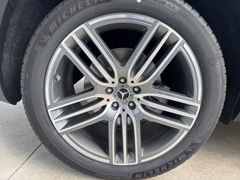 Certified 2025 Mercedes-Benz GLS 450 4MATIC image 12