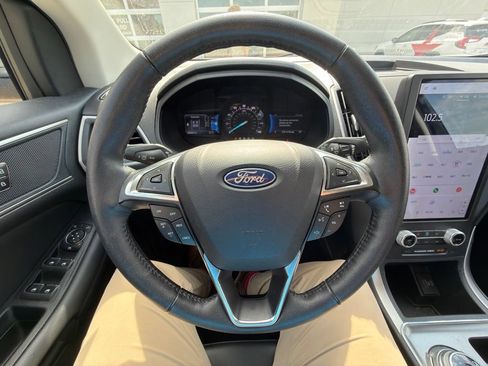 Used 2022 Ford Edge SEL AWD/4WD image 12