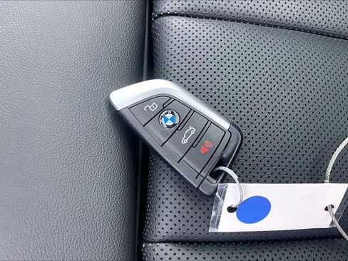 Used 2025 BMW X4 xDrive30i AWD/4WD image 14