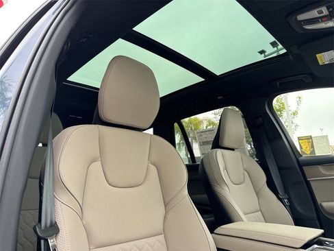 New 2026 Volvo XC90 B6 Plus w/ Protection Package Premier image 17
