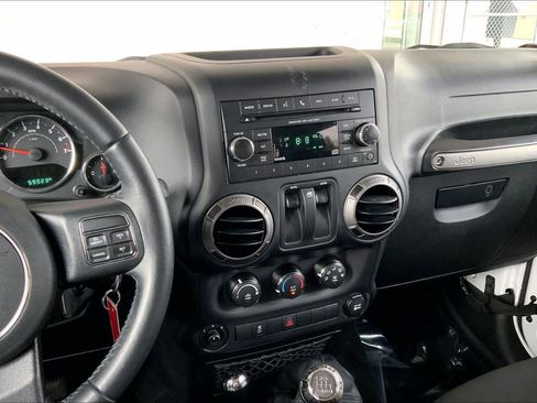 Used 2018 Jeep Wrangler Sport image 6