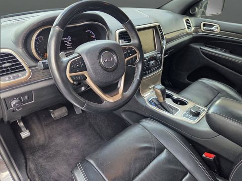 Used 2017 Jeep Grand Cherokee Overland AWD/4WD image 10