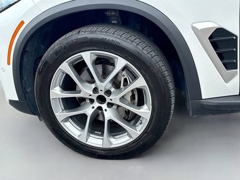 Used 2025 BMW X5 xDrive40i AWD/4WD image 44