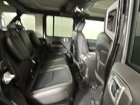 Used 2023 Jeep Wrangler Unlimited Sahara w/ Cold Weather Group AWD/4WD image 27