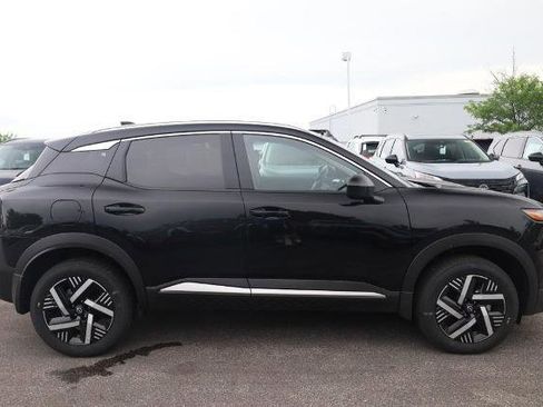 New 2026 Nissan Kicks SV FWD image 5