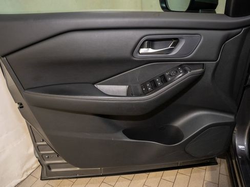 Certified 2024 Nissan Rogue SV image 12