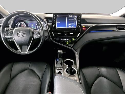 Used 2024 Toyota Camry XLE FWD image 14