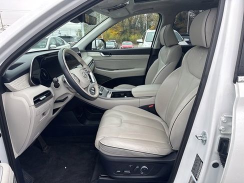 Used 2023 Hyundai Palisade Calligraphy image 13