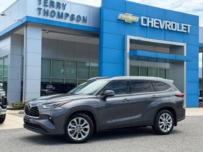 Used 2023 Toyota Highlander Limited