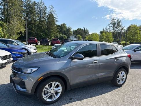 Used 2020 Buick Encore GX Preferred w/ Cold Weather Comfort Package AWD/4WD image 2