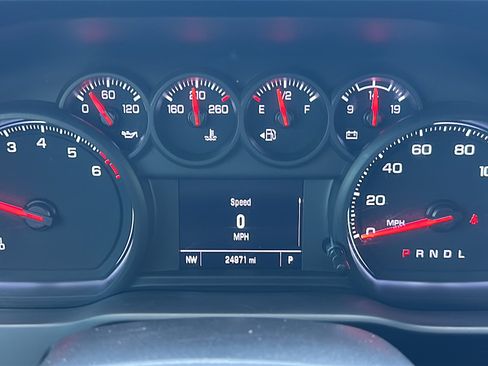 Used 2023 Chevrolet Silverado 1500 Custom image 25