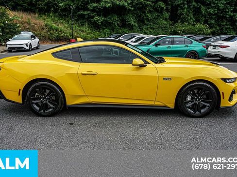 Used 2024 Ford Mustang GT RWD image 9