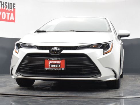 Used 2025 Toyota Corolla LE w/ LE Premium Package image 30