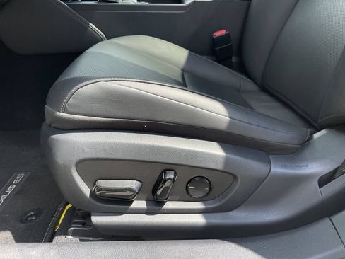 Used 2023 Lexus ES 350 w/ Premium Package FWD image 19