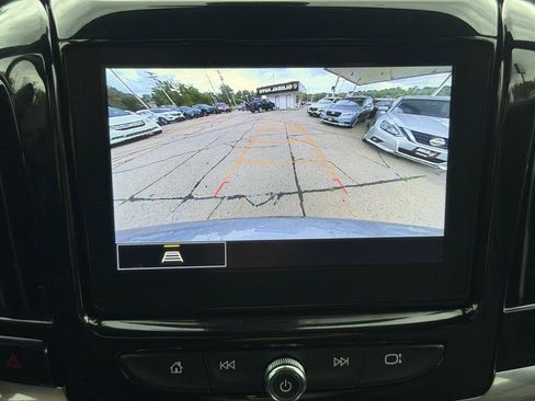 Used 2024 Chevrolet Traverse LT AWD/4WD image 16