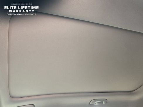 Certified 2025 Kia Sorento S w/ Panoramic Sunroof Package FWD image 22