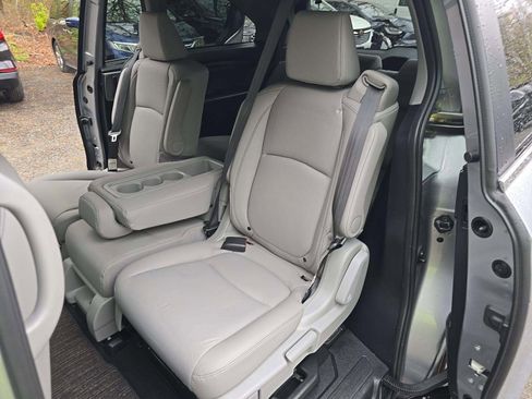 Used 2024 Honda Odyssey EX-L image 11
