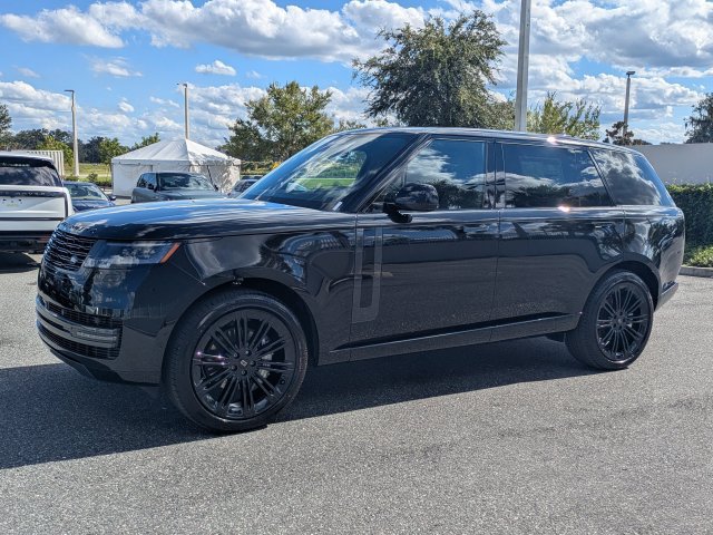 New 2027 Land Rover Range Rover Long Wheelbase SE AWD/4WD image 3