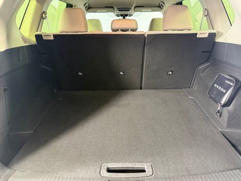 Used 2023 Nissan Rogue SV image 31