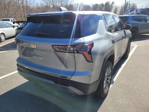 Used 2026 Chevrolet Equinox LT image 5