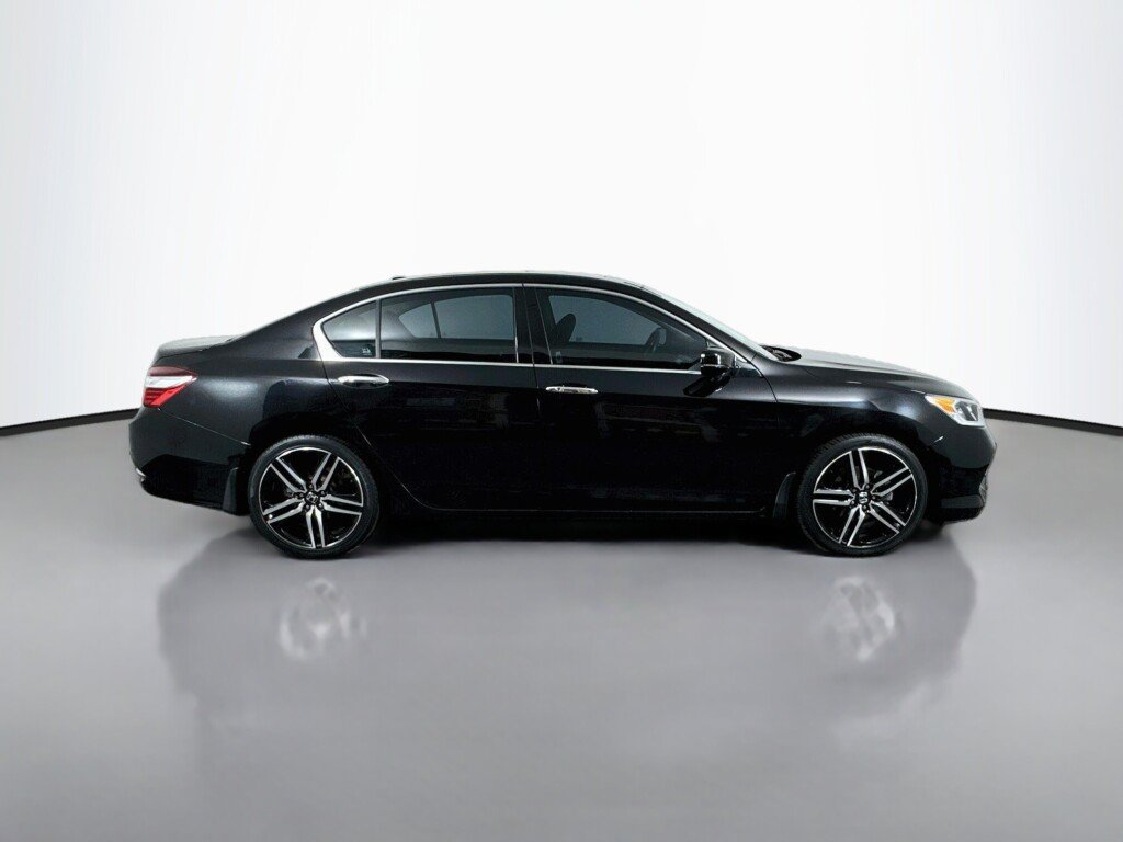 Used 2016 Honda Accord EX-L image 6