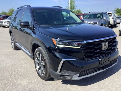 Used 2024 Honda Pilot Elite image 3
