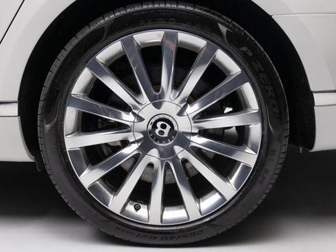 Used 2017 Bentley Mulsanne RWD image 36