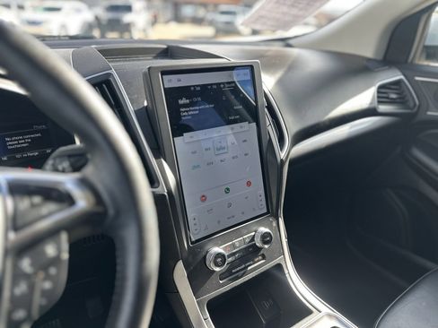 Used 2024 Ford Edge SEL image 18