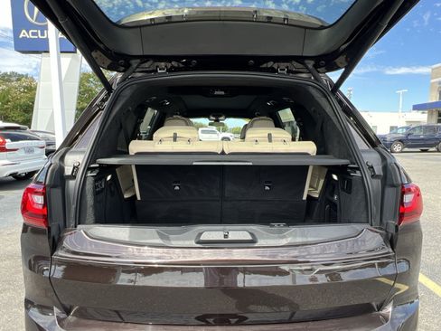 Used 2022 BMW X7 xDrive40i w/ Premium Package AWD/4WD image 24