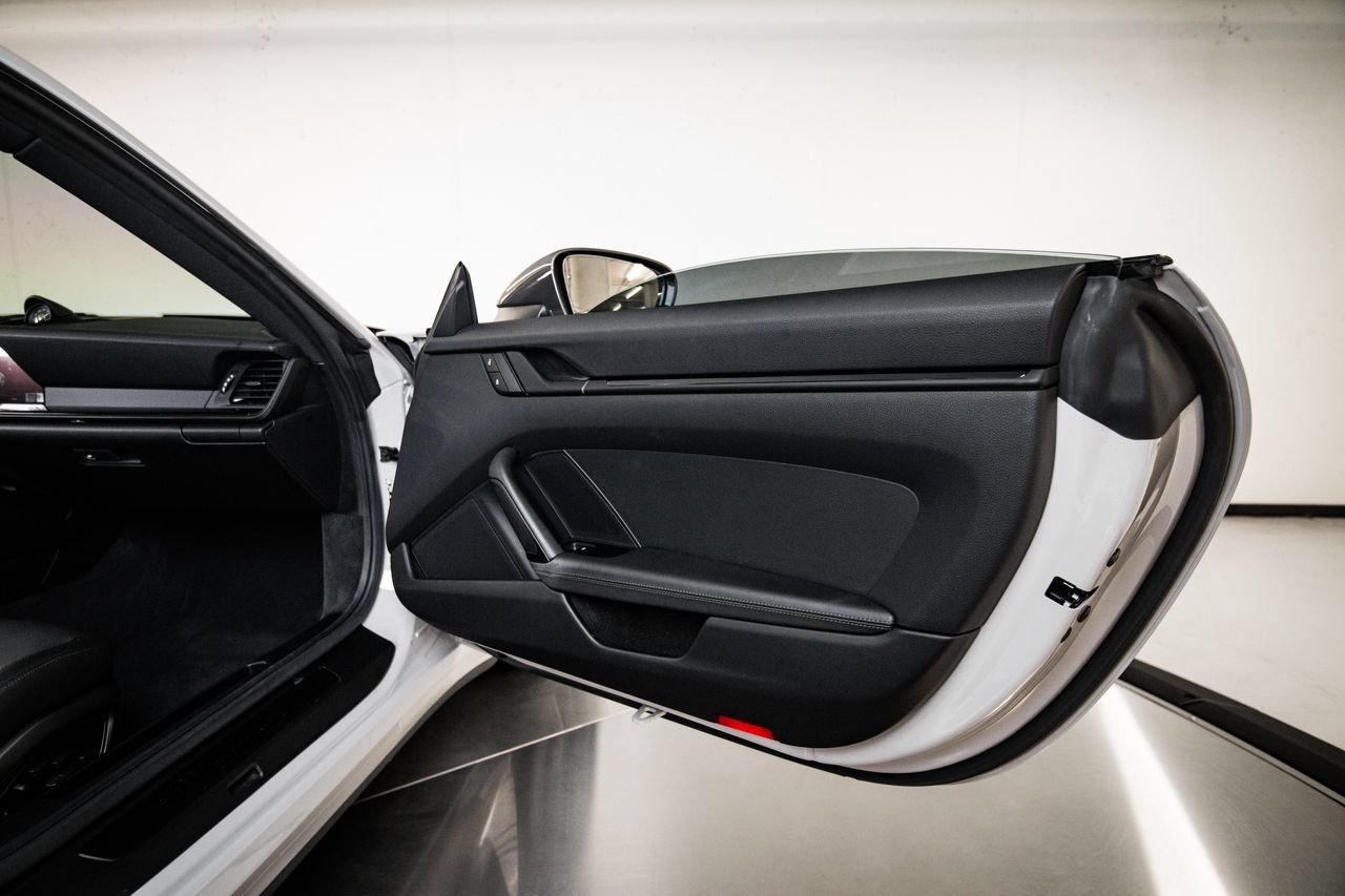 Certified 2024 Porsche 911 Carrera T RWD image 27