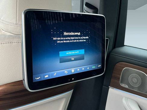 New 2026 Mercedes-Benz GLS 580 4MATIC image 28