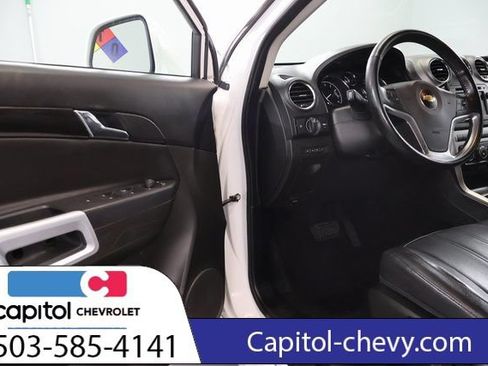 Used 2014 Chevrolet Captiva Sport LT w/ Convenience Package FWD image 9