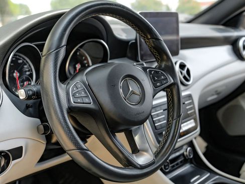 Used 2018 Mercedes-Benz CLA 250 4MATIC image 22