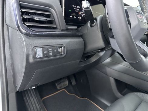 New 2026 GMC Terrain AT4 w/ Convenience Package III AWD/4WD image 19