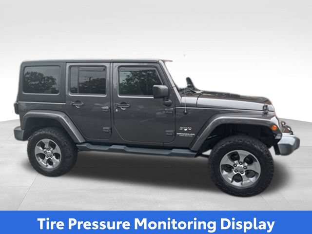 Used 2016 Jeep Wrangler Unlimited Sahara w/ Dual Top Group AWD/4WD image 22