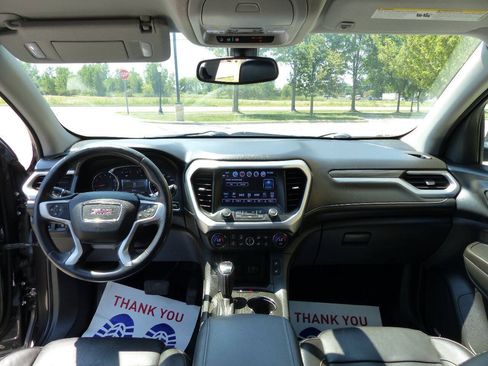 Used 2017 GMC Acadia SLT AWD/4WD image 46