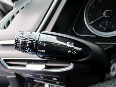 Used 2022 Hyundai Sonata SE w/ Cargo Package image 32