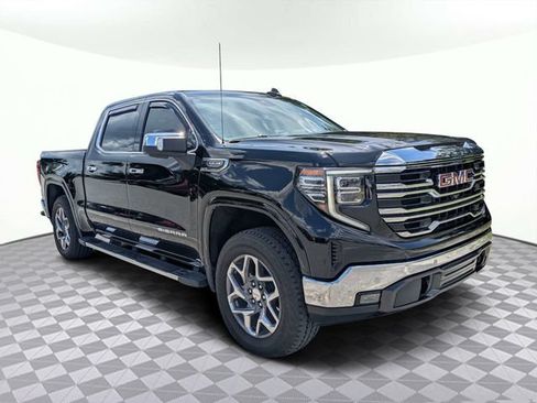Used 2022 GMC Sierra 1500 SLT w/ SLT Premium Plus Package AWD/4WD image 2