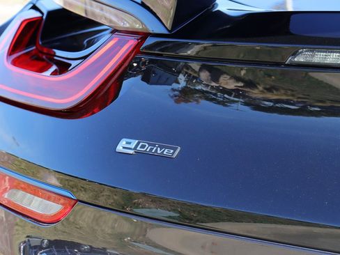 Used 2019 BMW i8 Roadster image 10