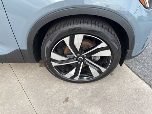 Certified 2023 Volvo XC40 B5 Ultimate w/ Protection Package Premier AWD/4WD image 13