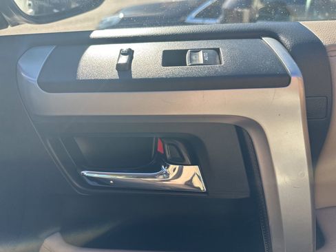 Used 2017 Toyota 4Runner Limited image 40