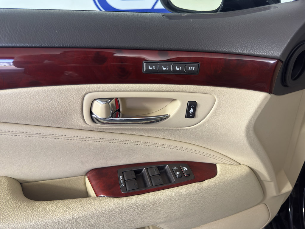 Used 2010 Lexus LS 460 w/ Luxury Value Edition RWD image 14
