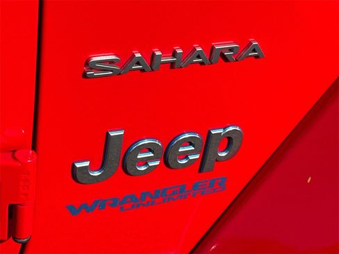 Used 2021 Jeep Wrangler Unlimited Sahara 4xe w/ Cold Weather Group image 8