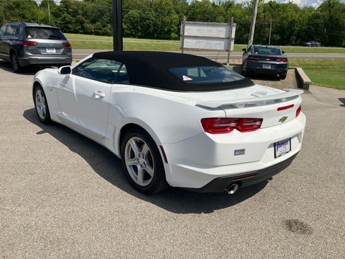 Used 2023 Chevrolet Camaro LT RWD image 5