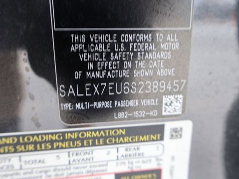 Certified 2025 Land Rover Defender 110 X AWD/4WD image 39