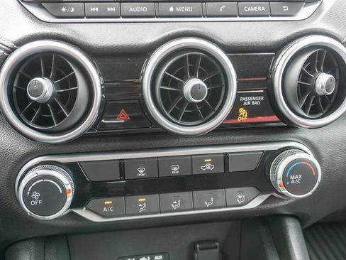 Certified 2023 Nissan Sentra SV FWD image 27