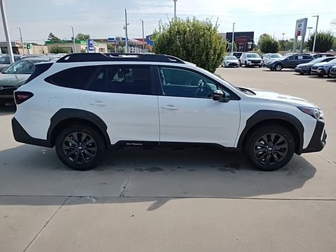 Used 2025 Subaru Outback Onyx Edition XT image 7